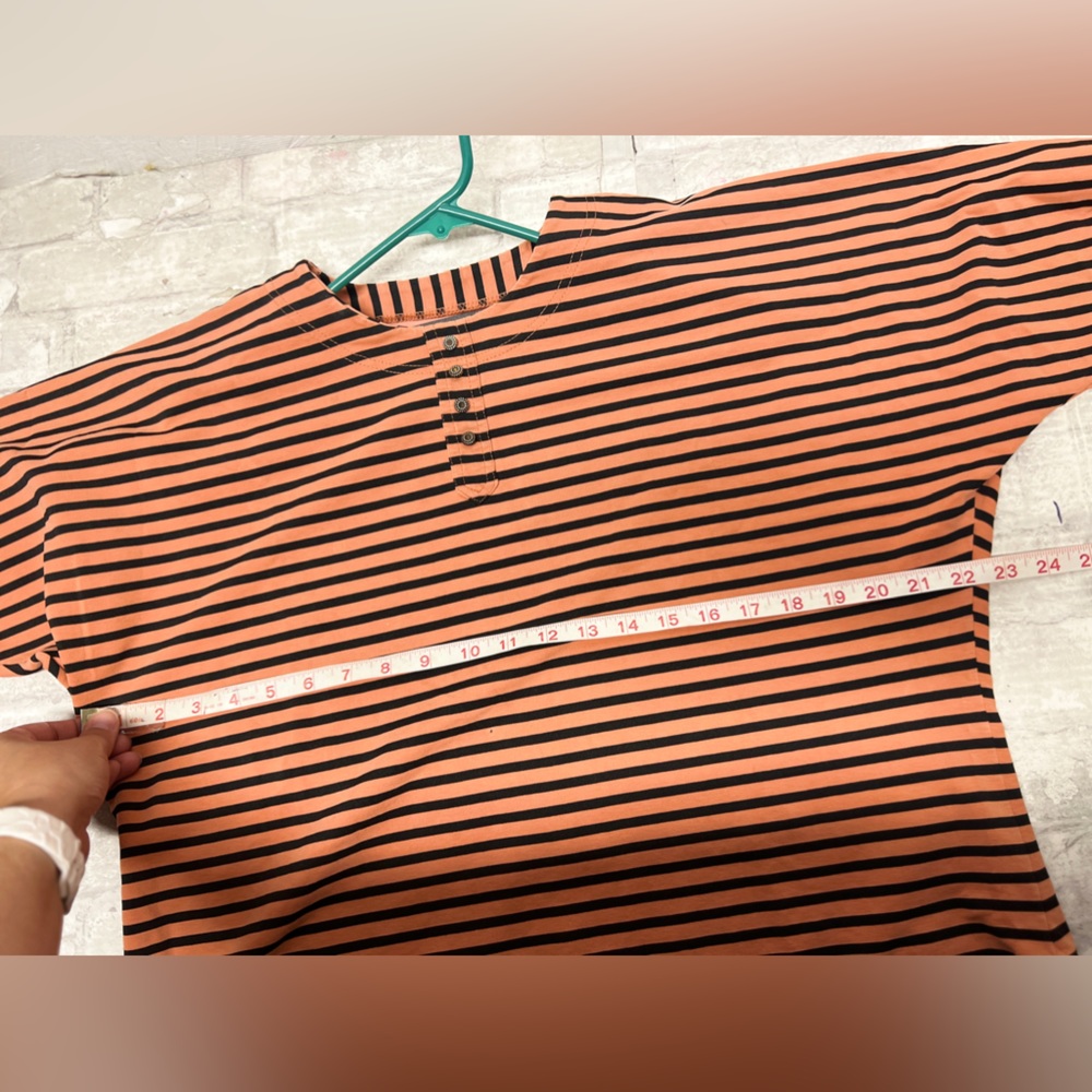 Orange black striped boxy cutout short sleeve sz large - Picture 6 of 7